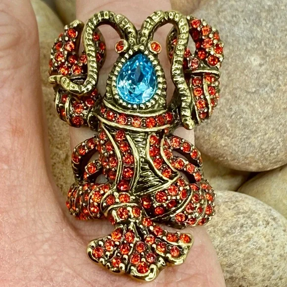 Authentic Heidi Daus “Lobster Tales” Crystal Lobster Ring – Size 8 Swarovski EUC - Picture 16 of 17
